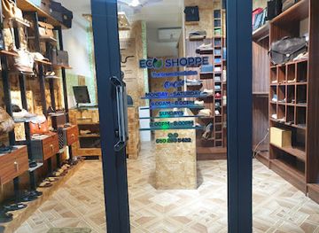 ghana/ewe/shop/eco-shoppe-ghana-gift-shop-souvenirs-shopping-mall-gift-wrapping-store