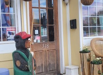 north-carolina/hendersonville/shop/the-yellow-cottage-shop-antiques-vintage