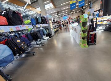 belgium/ostend-beach/shop/decathlon-oostende
