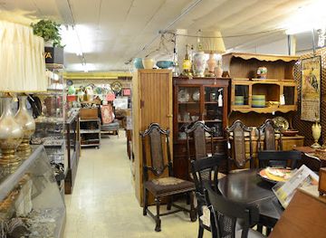 michigan/southwest-michigan/shop/harbert-antique-mall