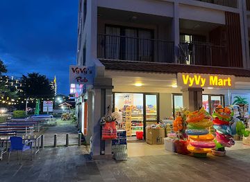 vietnam/phu-quoc/shop/sonasea-shopping-center