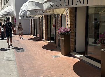 italy/capri/shop/miu-miu-capri