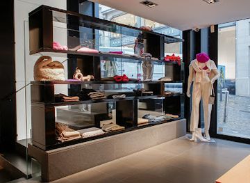 switzerland/lausanne/shop/drake-store