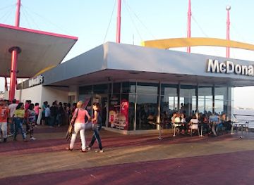 ecuador/guayas-region/shop/c-c-malecon