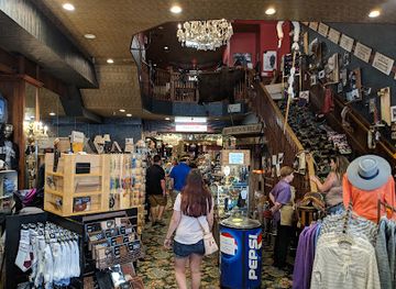 south-dakota/badlands/shop/miss-kitty-s-mercantile