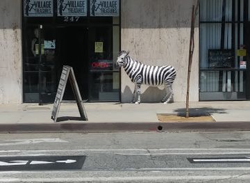 california/long-beach/shop/village-treasures