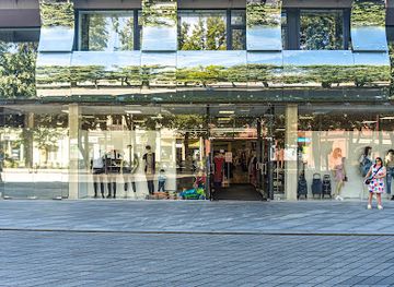 lithuania/kaunas/laisves-aleja/shop/eastern-city