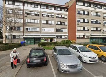 croatia/zagreb/jarun-lake/shop/kvart-market-jarun