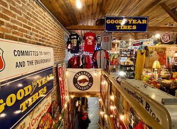 Fayetteville's Funky Flea Market