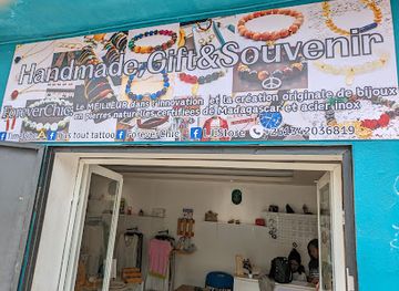 madagascar/andasibe/shop/lj-store