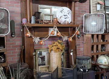 florida/sebring/shop/distressed-mess-poppies-diy-studio