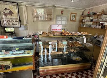 hungary/pilis-mountains/shop/m-m-cukraszda