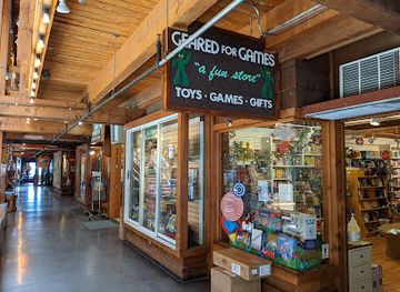 nevada/lake-tahoe-basin/shop/boatworks-shopping-mall