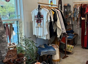 arizona/tucson/barrio-viejo/shop/classic-rock-couture