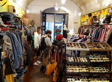 italy/bari/shop/bidonville-vintage-store-bari