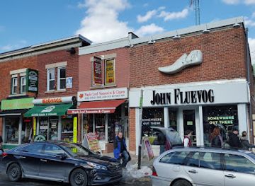 canada/ottawa/shop/maple-leaf-souvenirs-cigars