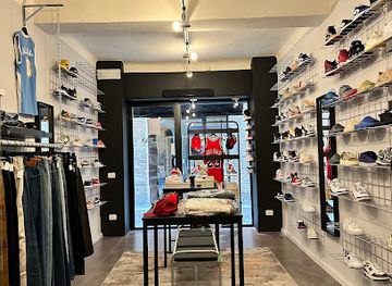 italy/parma/shop/18uno-vintage-resell