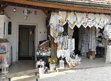 hungary/balaton-uplands/shop/tundersziget-art-kft