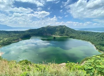 philippines/taal-volcano/shop/taal-volcano-trail