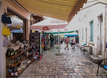 montenegro/montenegrin-littoral/shop/souvenir-gift-shop-lida