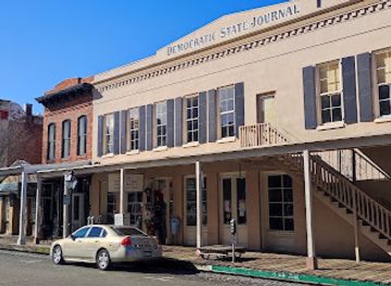 california/sacramento/downtown-sacramento/shop/old-sac-shirts-gifts