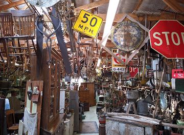 iowa/effigy-mounds-national-monument/shop/check-s-antique-shop