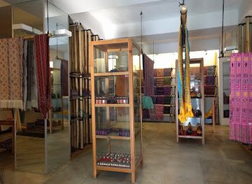 bhutan/western-bhutan/shop/national-handicraft-emporium