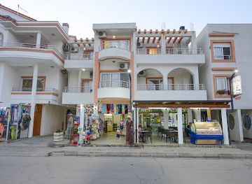 montenegro/ada-bojana/shop/gift-shop