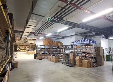 slovenia/postojna/shop/maaarket