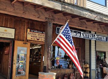 montana/yellowstone-national-park/shop/firehole-trading-co