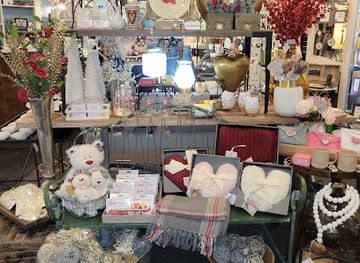 minnesota/stillwater/shop/river-bank-gifts-decor