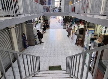 bolivia/potosi/plaza-10-de-noviembre/shop/micro-galeria-10-de-noviembre