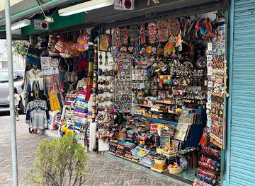 ecuador/western-lowlands/shop/la-mariscal-artisan-market