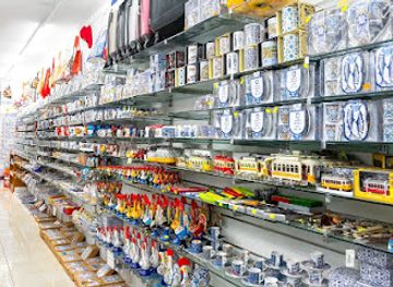 portugal/porto/shop/portuguese-souvenirs