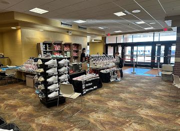 wyoming/gillette/shop/flyhigh-sneaker-store