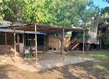 botswana/tsodilo-hills/shop/the-original-farmhouse