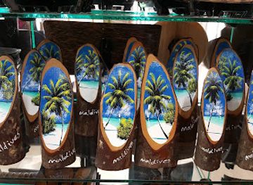 maldives/ukulhas/shop/island-souvenir