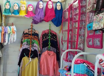 indonesia/togean-islands/shop/anthy-shop