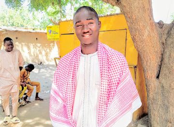 cameroon/kalamaloue-national-park/shop/hassana-moulouc