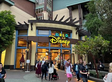 california/anaheim/downtown-disney-district/shop/downtown-disney-district