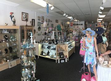 florida/cape-coral/shop/carried-away-gift-shop