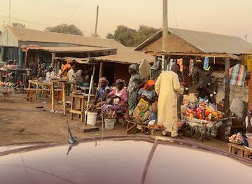 cameroon/bouba-njida-national-park/shop/carrefour-guidjiba
