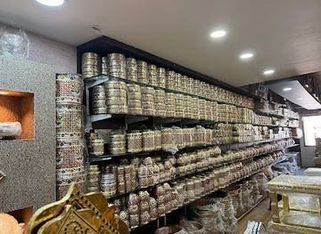 india/hyderabad/hussain-sagar/shop/sri-lalit-arts-wedding-and-gifting-store
