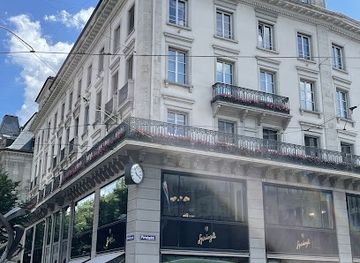 switzerland/zurich/shop/confiserie-sprungli-cafe-bar