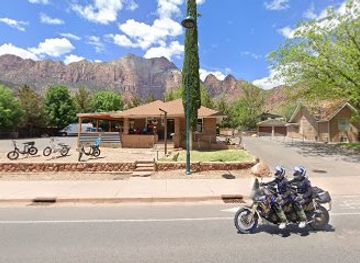 utah/zion-national-park/shop/lil-gift-shop