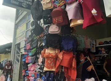 peru/huascaran-national-park/shop/m-a-fashion-store-carhuaz