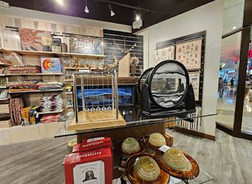 texas/sugar-land/shop/earthbound-trading-co