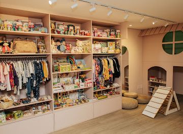 brazil/florianopolis/centro/shop/local-market-loja-colaborativa-de-marcas-locais-espaco-de-brincar-cafe