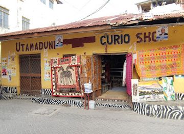 kenya/mombasa-beach/shop/mama-sita-s-utamaduni-curio-shop