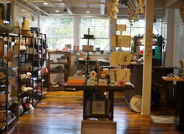 virginia/charlottesville/shop/basketful-lifestyle-gifts